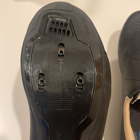 Shimano RC3 cycling shoes, Size 38 (US 6.5) - Picture 6 of 9